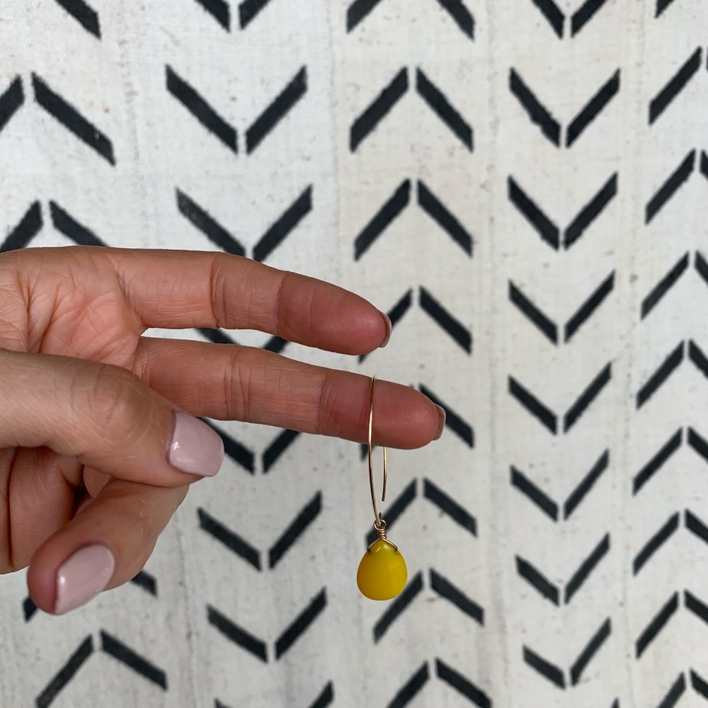 Gold Drop Earring with Yellow tear stones.